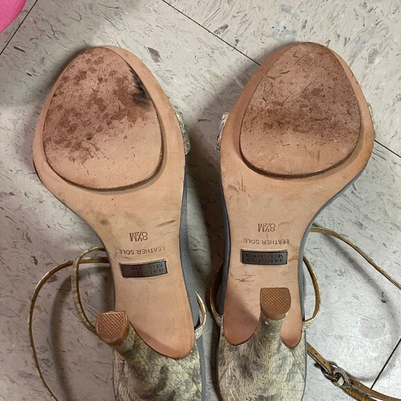 BADGLEY MISCHKA Grey Snake Leather Designer T-strap Sandals Heels 5"‎ - Picture 13 of 16